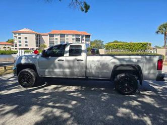 2016 gmc sierra 3500hd 4x4 103,000 miles, 8 foot bed, new trans, 6.0