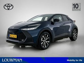 toyota c-hr 2.0 plug-in hybrid 220 dynamic