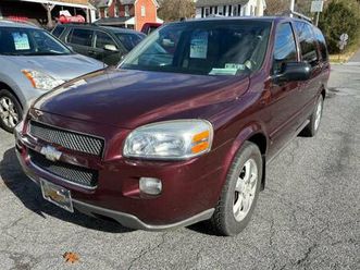 08 chevy uplander fully loaded 3rd seat// only 85k miles