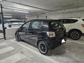 vitz tal-japan yr 1999