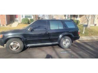 **1999 infiniti qx4 **