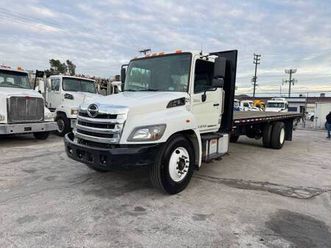 2019 hino 268 flatbed truck