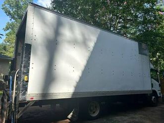 2012 npr isuzu box truck 18”