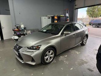 lexus is 300h