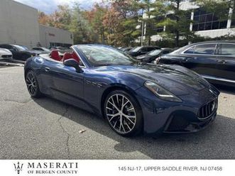new 2026 maserati grancabrio blu modena // rosso