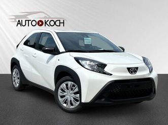 toyota aygo x 1.0 vvt-i eu6e 1,0 l play cvt apple carpl