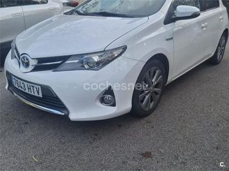 toyota auris hybrid advance