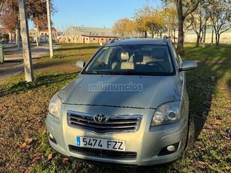 toyota - avensis 2.0 d4d executive