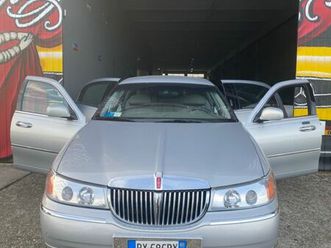 lincoln town car gpl 4.6 full 33.000km