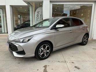 mg3 1.5 hybrid+ c.automatico luxury navi camera 360