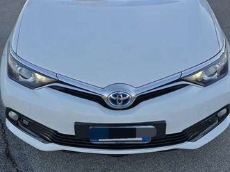 auris ii 2015 touring sports touring sports 1.8h business cvt my18