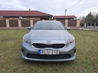 kia cee'd ceed 1.4 mpi silver törésmentes. 2. tulaj. 71.000 km. végig vezetett szervízköny!