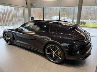 porsche taycan turbo s cross turismo