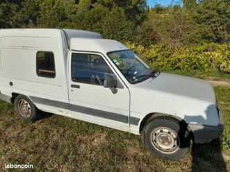 utilitaire renault express essence