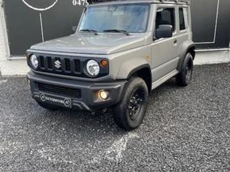 ② jimny 1.5 allgrip comfort+ // 2022 // zetelverwarming — suzuki — 2ememain