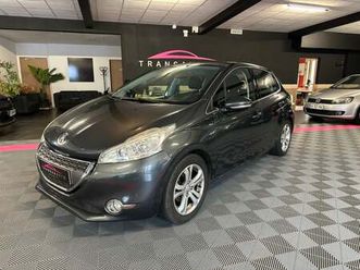 peugeot 208 1.2 vti 82ch bvm5 street / apple carplay