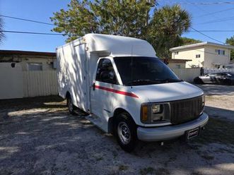 2002 gmc box truck 1 owner 59,000