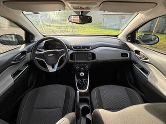 hatch lt 1.0 8v flex mec. 4p