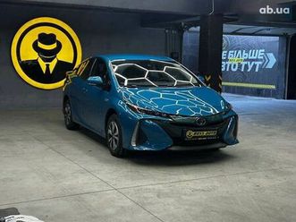 toyota prius 2018
