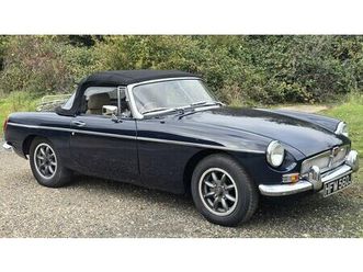 mg b roadster, 1970, midnight blue a vendre
