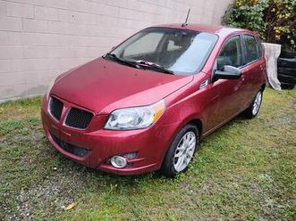 2010 pontiac g3 hatchback