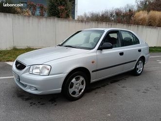 hyundai accent 1.5 crdi 82 cv pack clim très propre / distribution neuve