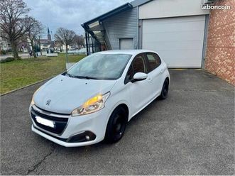 peugeot 208 phase 2 1.6l hdi 75ch année 2017 commercial 2 place idem clio c3