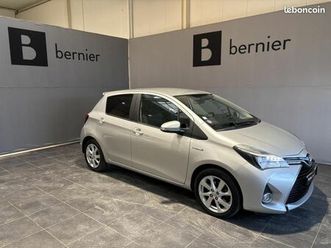 toyota yaris hsd 100h attitude 5p