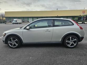 volvo c30 2.0 d 136 cv summum 2007