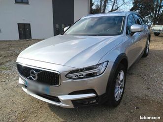 v90 cross country d5 awd geartronic 8 luxe 235 bowers & wilkins attelage