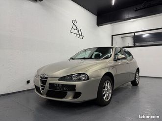 alfa romeo 147 1.6i t.s. 105 distinctive