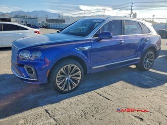 bentley bentayga 2023 r., 4,0l 4.0 benzyna 545km