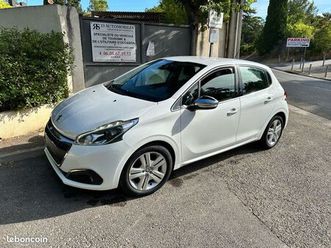 peugeot 208 110cv allure business 1ere main révision complète à jour courroie de distribution neuve excellent état garantie 3/6/12 mois super affaire