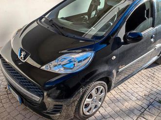 peugeot 107 automatica.5p