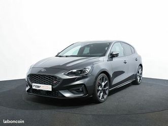ford focus st 2.3 ecoboost 280 cv acc keyless sieges recaro chauffants feux full led hifi b&o camera carplay gps pack hiver detection angles mort jantes alu 19′