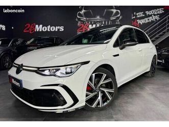 volkswagen golf 8 1.5 tsi 150ch dsg7 r-line 1st•toit ouvrant•feux full led•calandre finition led•caméra• radars av/ar•jantes 18p•étriers rouge•gps•carplay•charg
