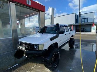 toyota-hilux