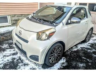 2012 scion iq smart car