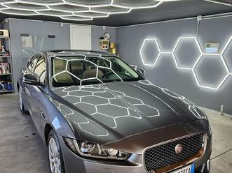 jaguar xe 2.0 awd 180cv - 90.000km