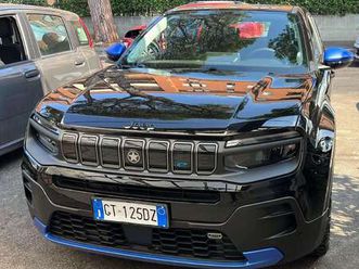 avenger full-electric fwd 156cv auto