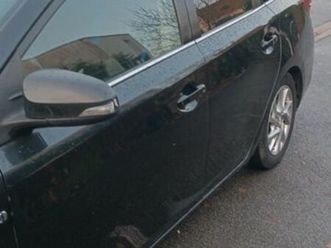 a vendre toyota auris 2016