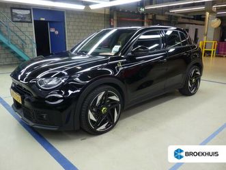 abarth 600e turismo 54 kwh | origineel nl auto | nieuwprijs €45.000,- | lage kilometerstand | btw | uniek |