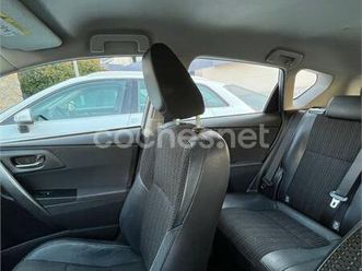 toyota auris hybrid advance