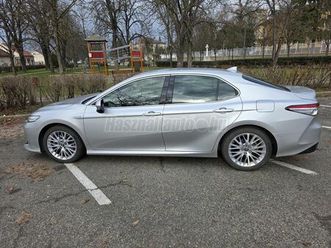 toyota camry 2.5 hybrid executive cvt