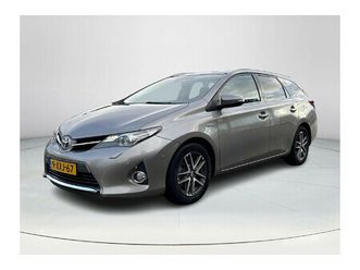 touring sports 1.8 hybrid lease