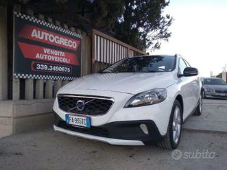 volvo v40 cross country 2.0d 120cv momentum