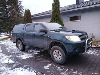 hilux 2.5 d-4d double cab life