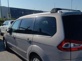 ford galaxy con gancio traino