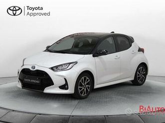 toyota yaris 1.5 hybrid 5 porte style