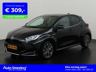 toyota yaris 1.5 hybrid iconic | panoramadak | head up | zondag open!